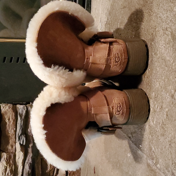 UGG Ankle Boots - Picture 4 of 10